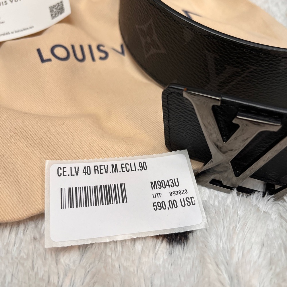 Authentic Louis Vuitton belt size Medium, comes with original dust bag & box